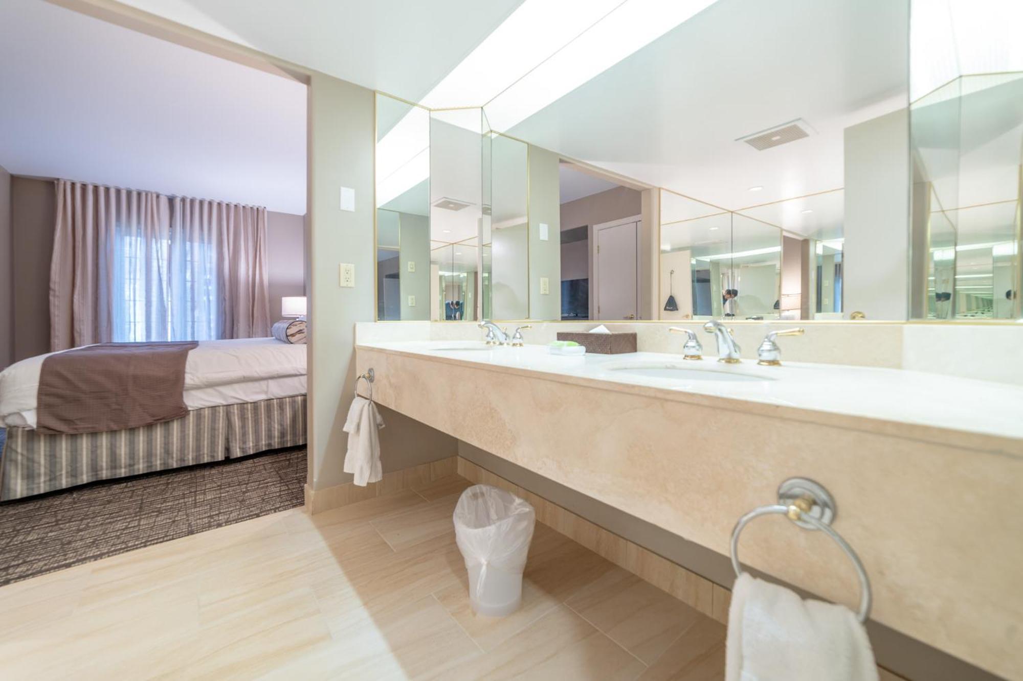 Horseshoe Valley Suites - The Azure Shanty Bay Esterno foto