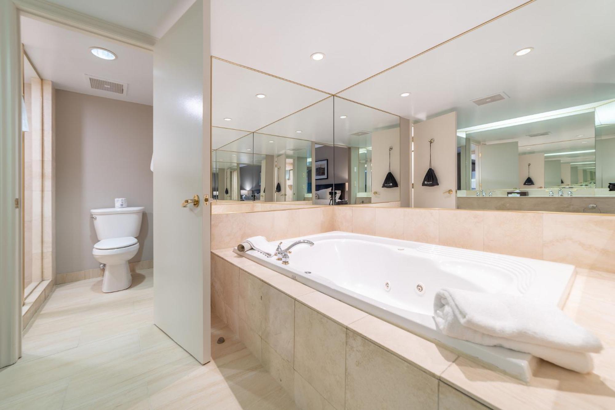 Horseshoe Valley Suites - The Azure Shanty Bay Esterno foto