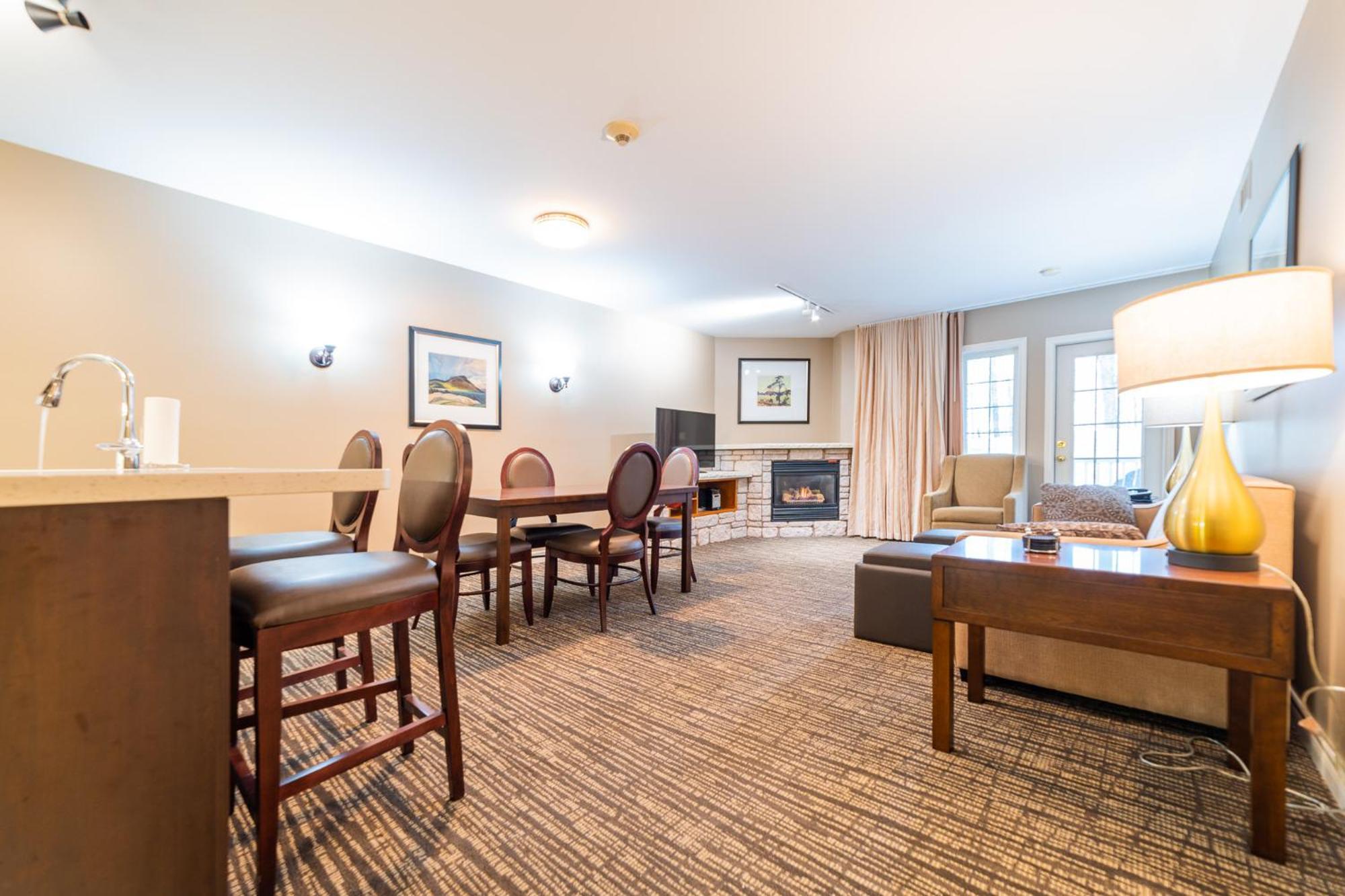 Horseshoe Valley Suites - The Azure Shanty Bay Esterno foto